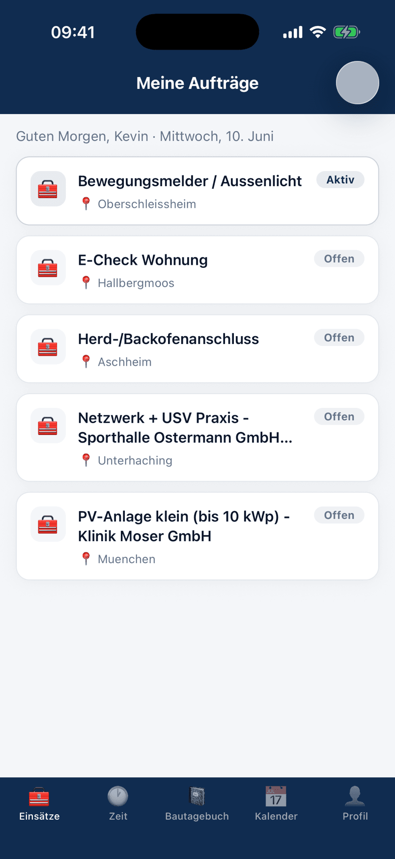 Meine Aufträge in der baubit Monteur-App: Einsatzliste mit Status und Ort